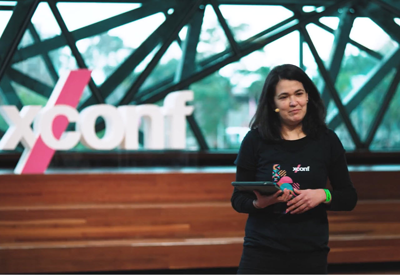 A female Thoughtworker presents her tech talk at XConf Australia 2022
