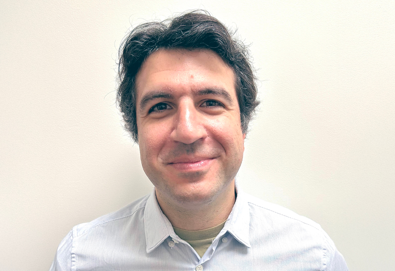 Photo headshot of Ahmet Sakar, Global Head of Tech for CX & Product Innovation, Thoughtworks