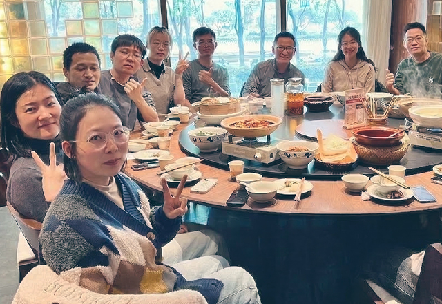 Jessie Xia had lunch with the team in Wuhan