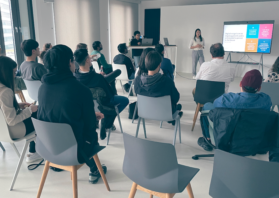 Thoughtworks experience designers Proy Bussayajirapong and Congsu He presenting at their Global Accessibility Awareness Day meetup in Hamburg.