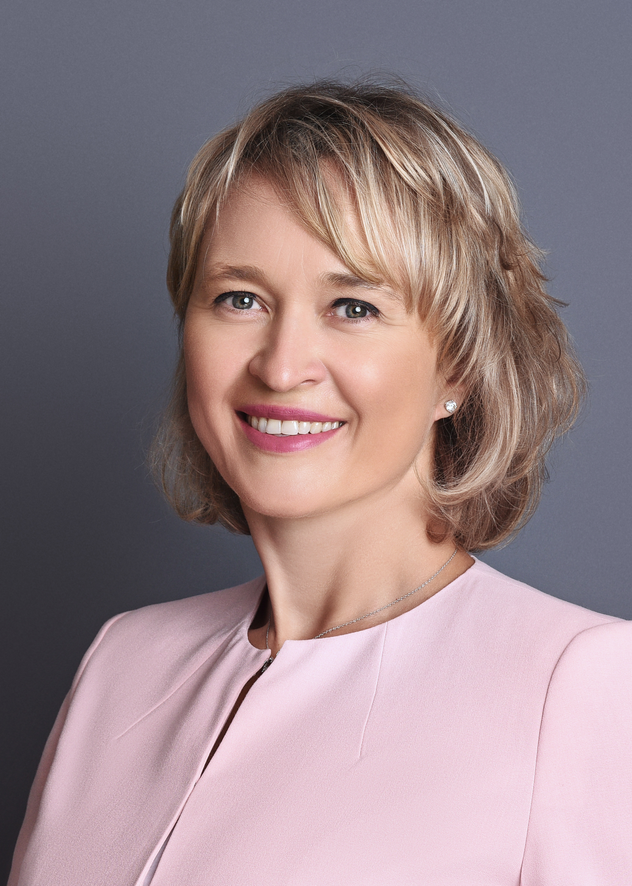 Headshot of Alla Gancz
