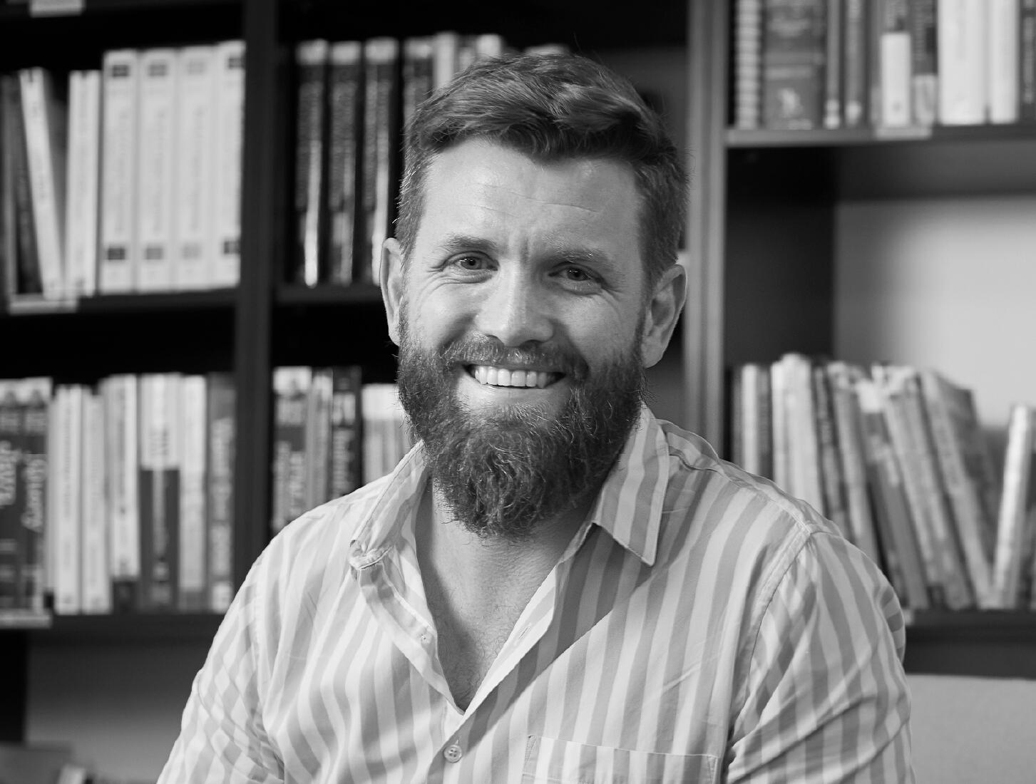 Headshot of Nic Smythe