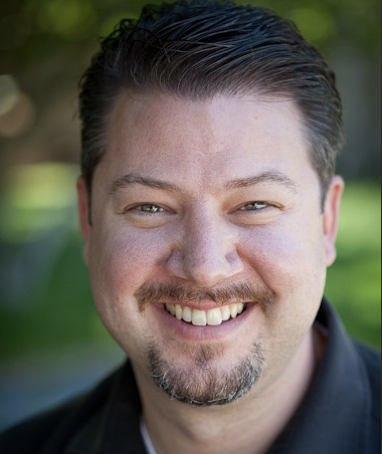 Headshot of Thomas Squeo